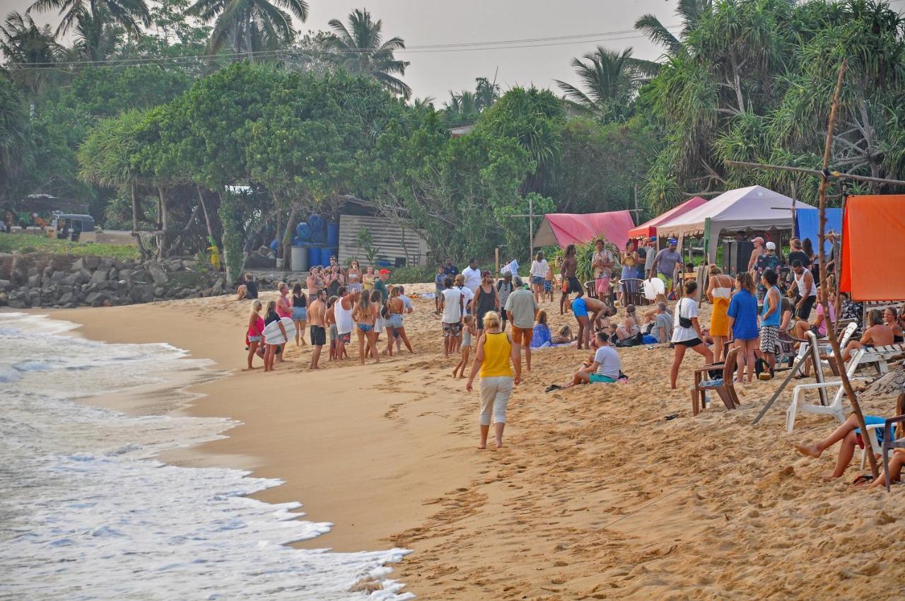 Surfers Paradise Weligama Exterior photo