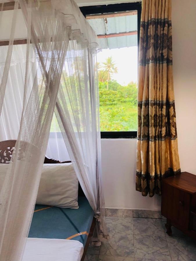 Surfers Paradise Weligama Exterior photo