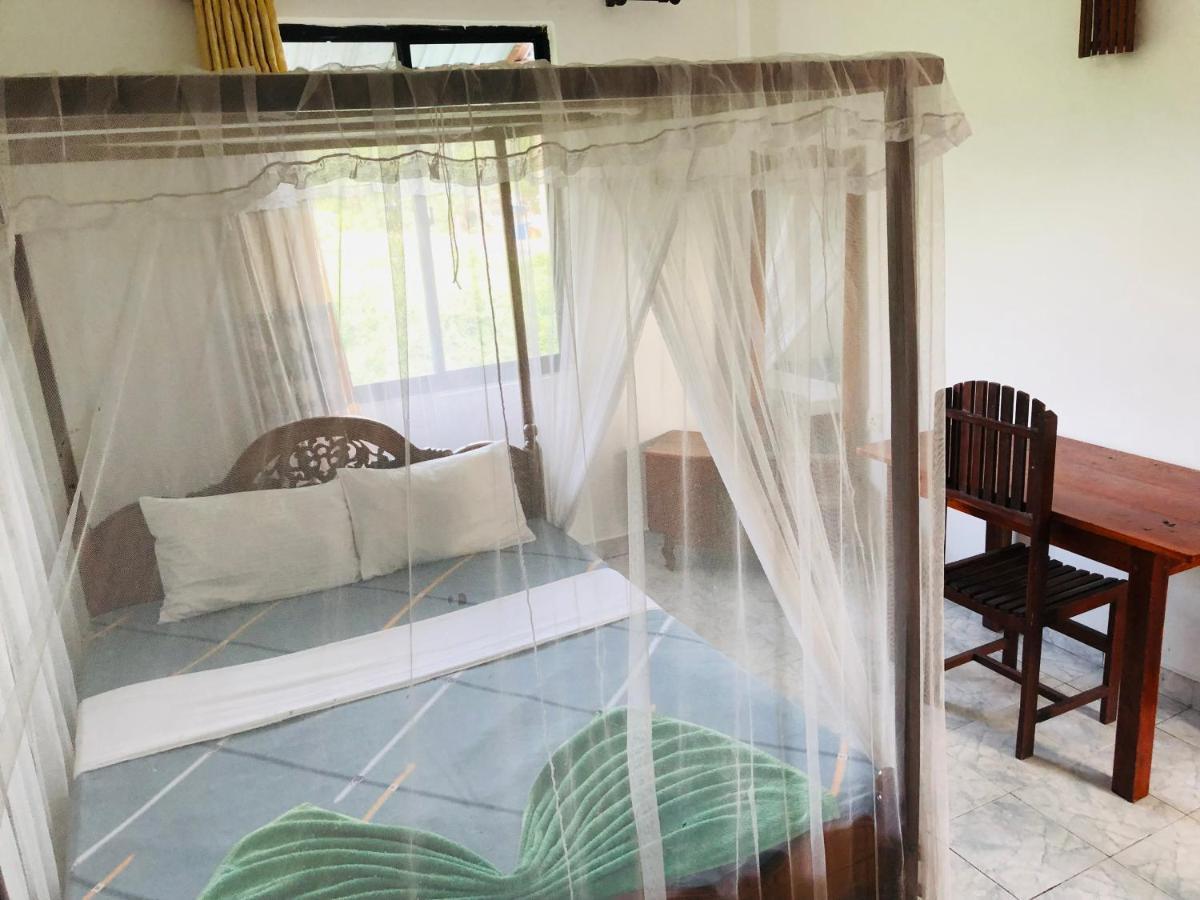 Surfers Paradise Weligama Exterior photo